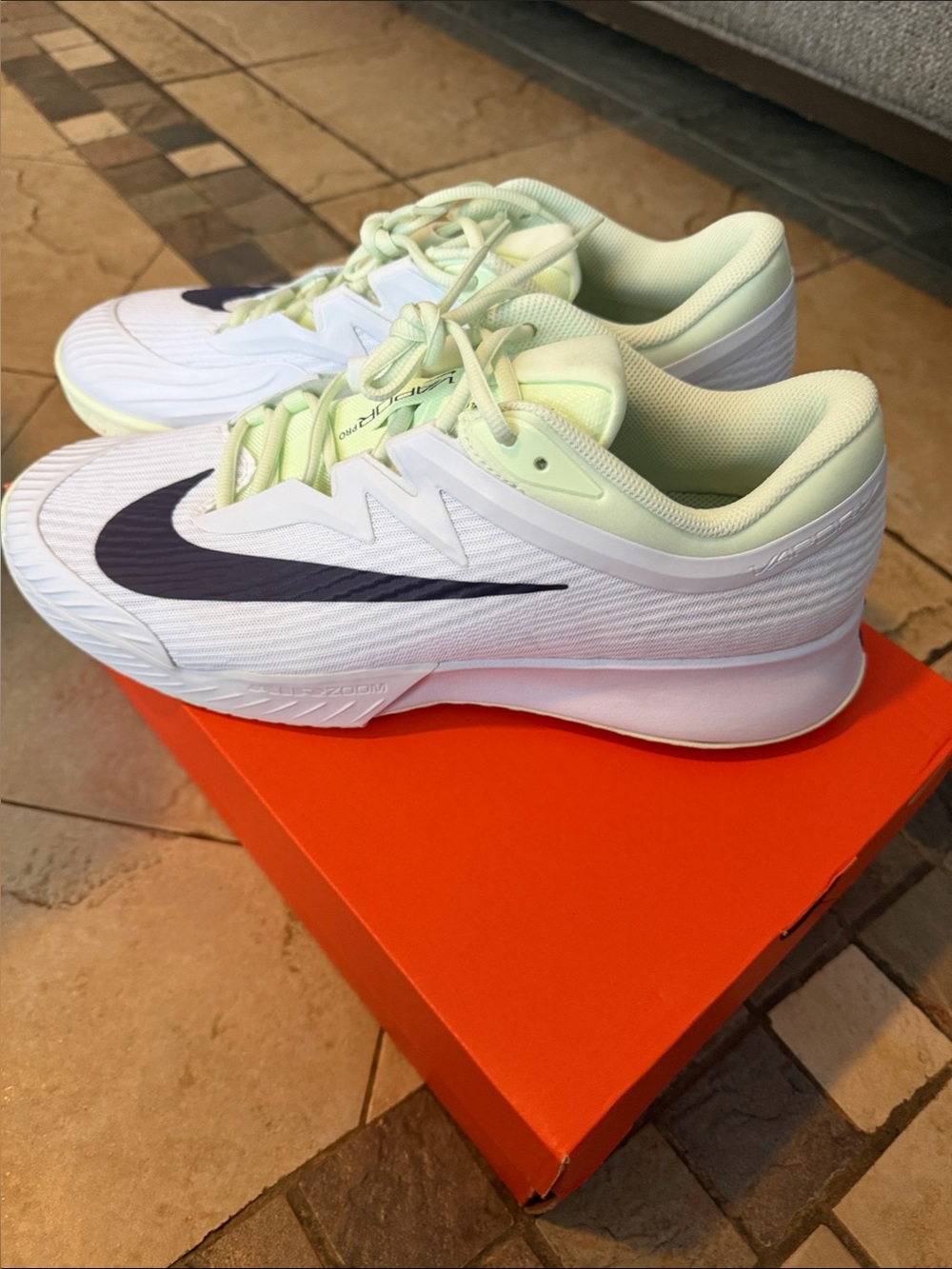 Nike Mens Hard Court Tennis Shoe Zoom Vapor Pro 3 HC